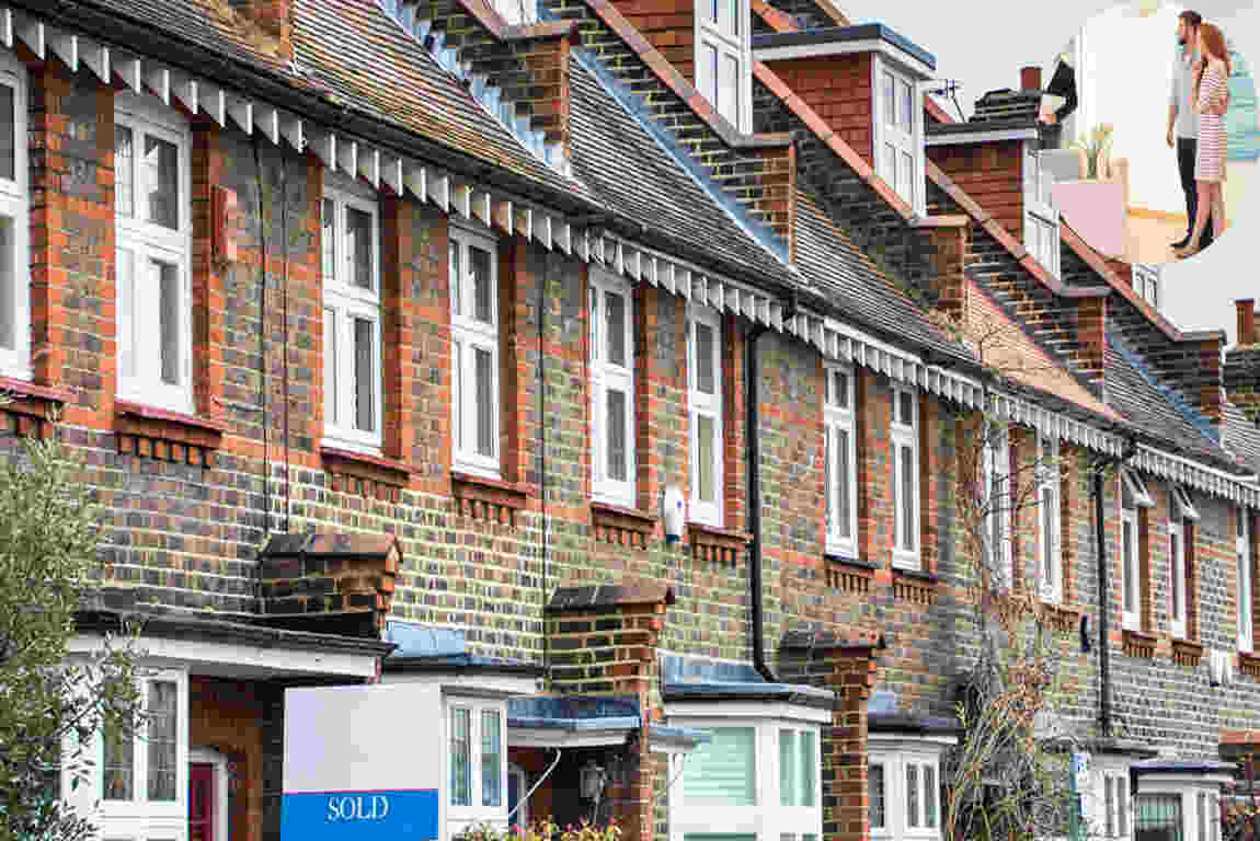 how many viewings to sell a house uk