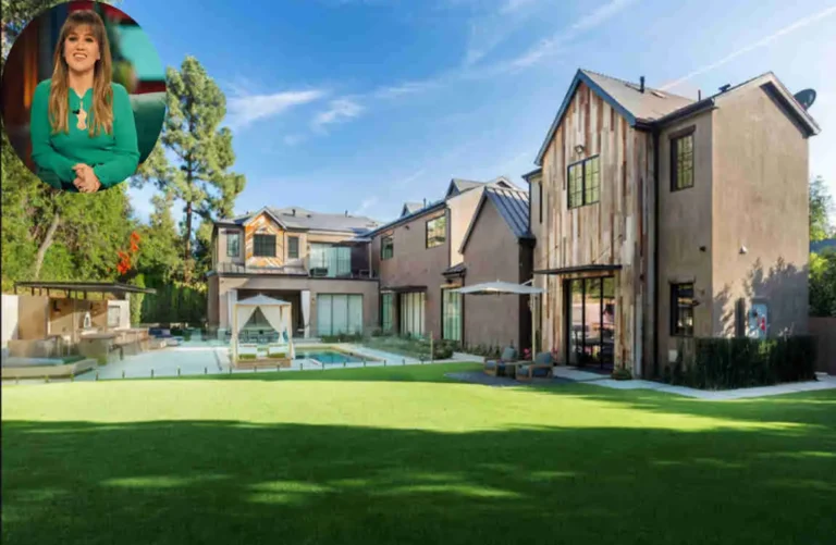 Kelly Clarkson' house